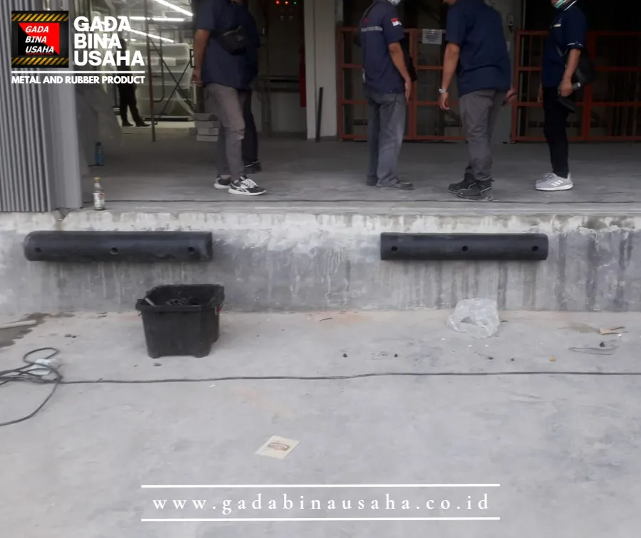 Pemasangan Rubber Bumper D di Hoky Pakuwon City Surabaya